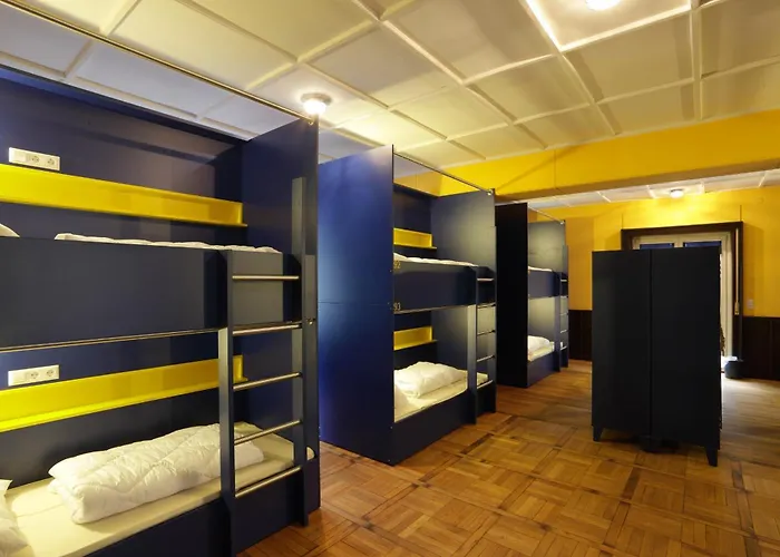Bed'Nbudget Expo-Hostel Dorms
