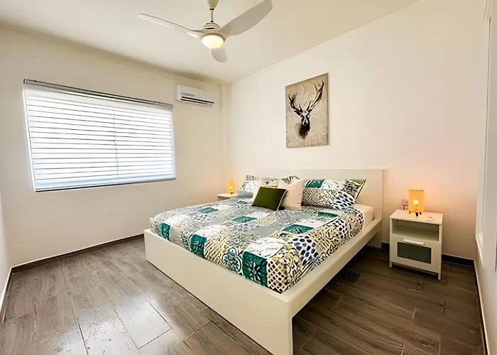 Condominio privado con piscina, cerca de la playa
