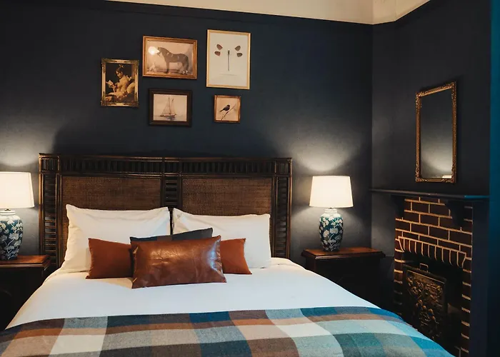 Dunedin House- Boutique Hotel