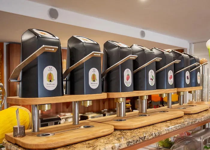 Tiptop Hotel Burgschmiet Garni