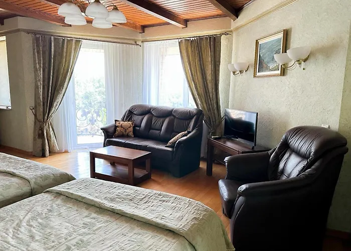 Charda Hotel