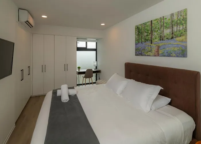 Bee Suites Escalante - San Jose