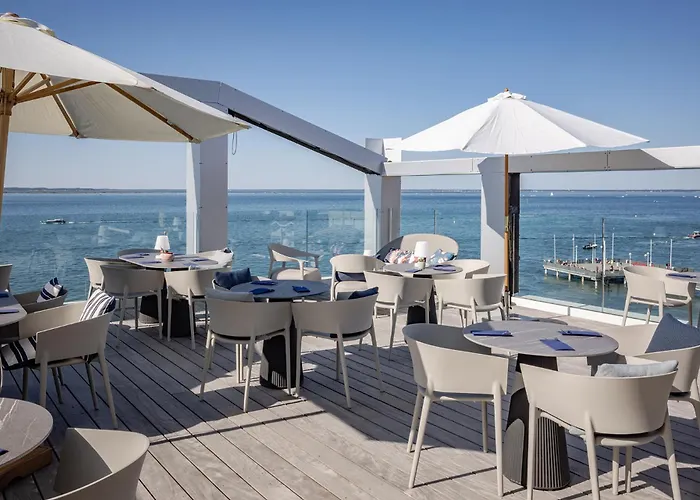 Les Vagues Hotel & Spa
