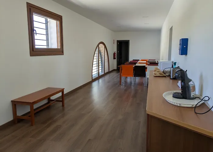 Albergue Municipal Las Escuelas
