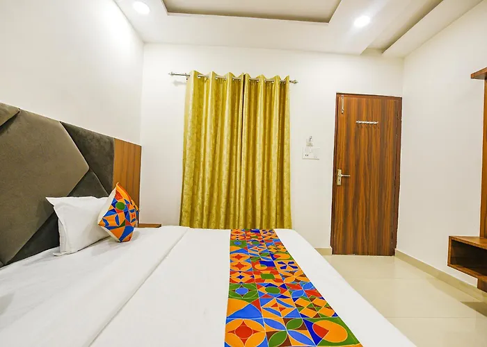 Solace Inn With Lift Near Golden Temple