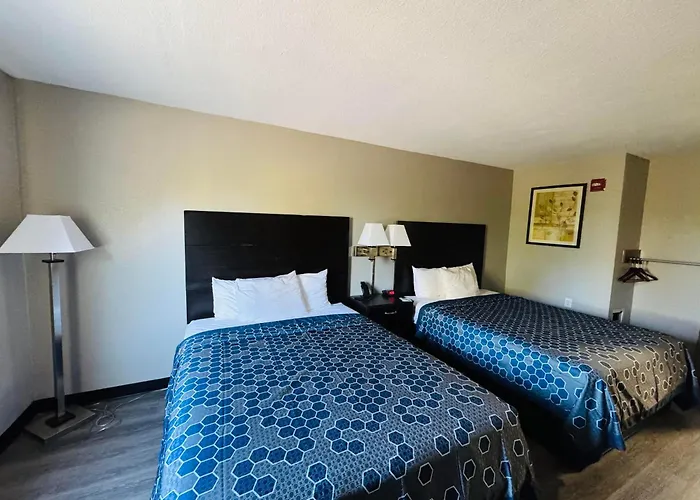 Econo Lodge Inn & Suites