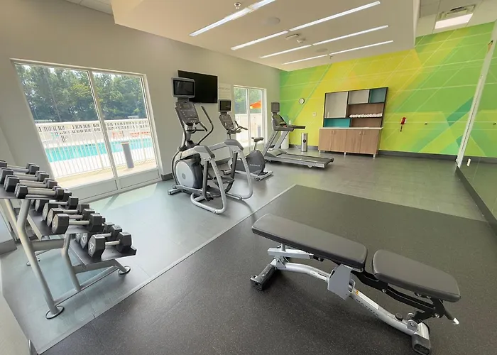 Holiday Inn & Suites - Fayetteville W-Fort Bragg Area By Ihg