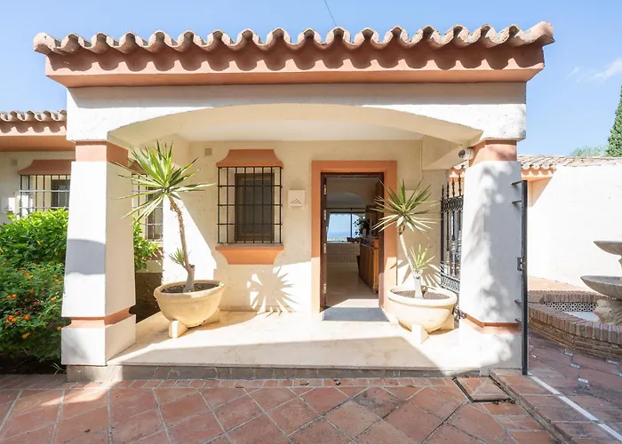 Grand Villa With Amazing Golf & Sea View Marbella