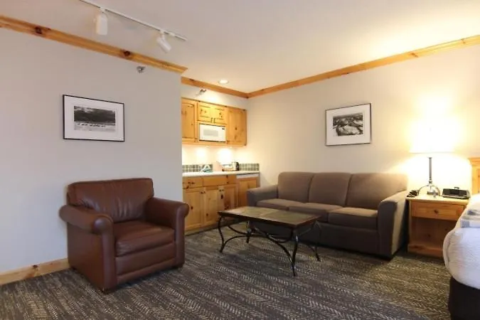 Selkirk Lodge
