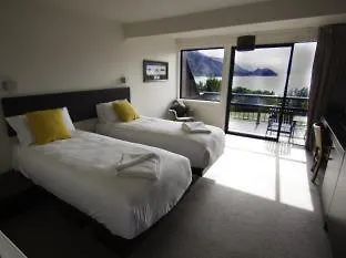 Hawea Hotel