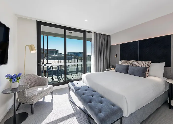 Deco Hotel Canberra