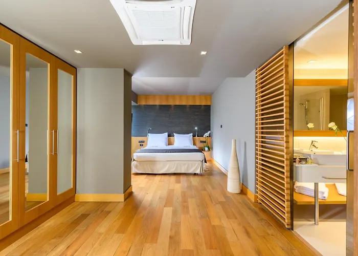 Alexander Beach Hotel&Spa