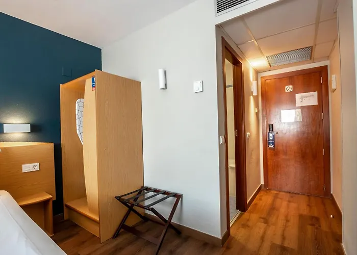 Travelodge Alicante Puerto