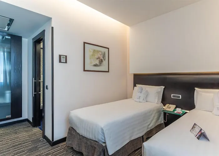 Best Western Plus Hotel Universo