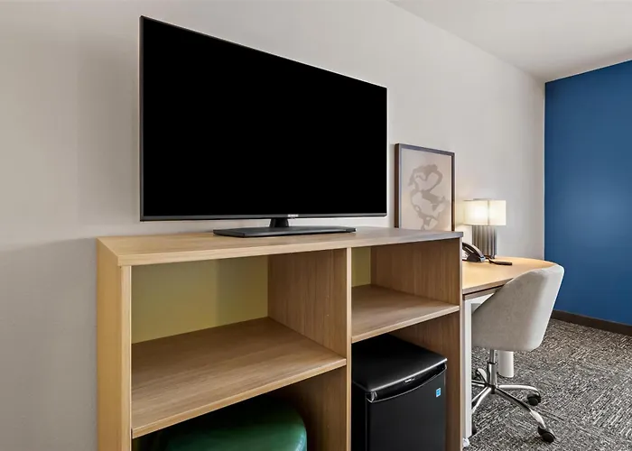 Spark By Hilton Merrillville