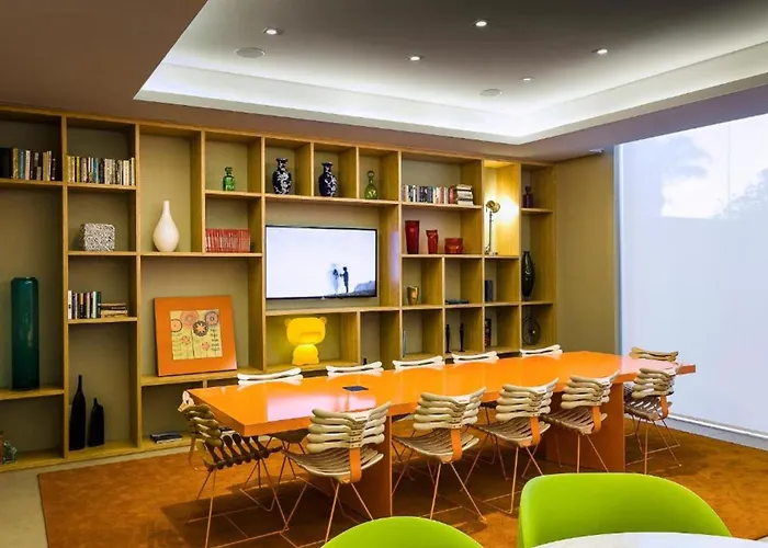 Dmax Hotel