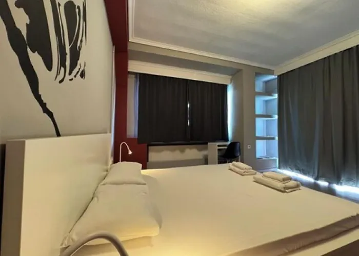 Stay Hybrid Youth Hostel