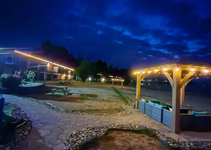 Sea Edge Beachside Hotel