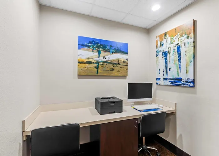 Days Inn By Wyndham Rockdale Texas