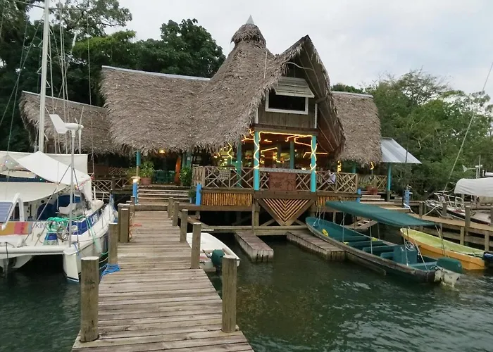 The Golden Resort - Tortugal River Lodge & Marina
