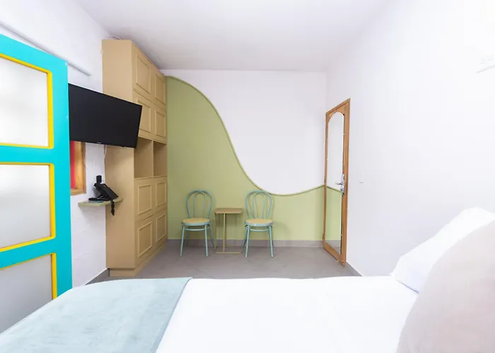 Hotel Chromatic