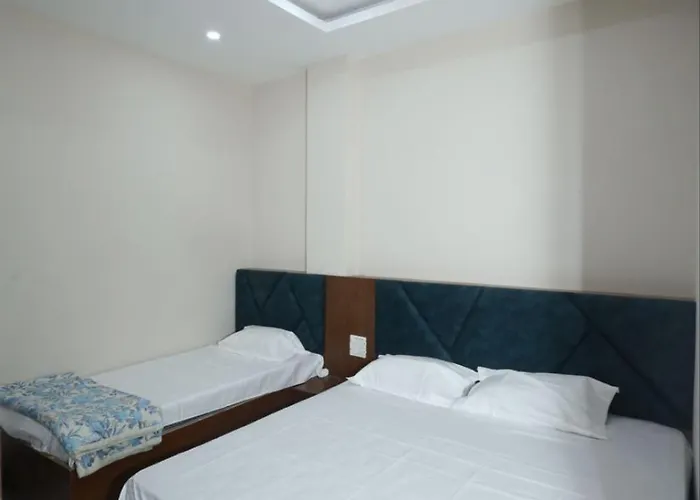 Hotel Shri Balaji Dham, Family Room Near Mathura Railway Station