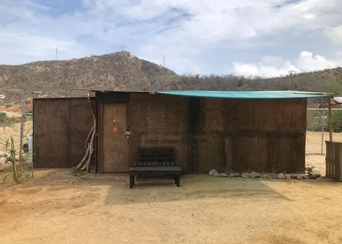 Hostel Con Huerta En La Montana