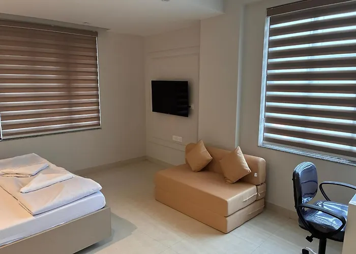 Swarn Hotel