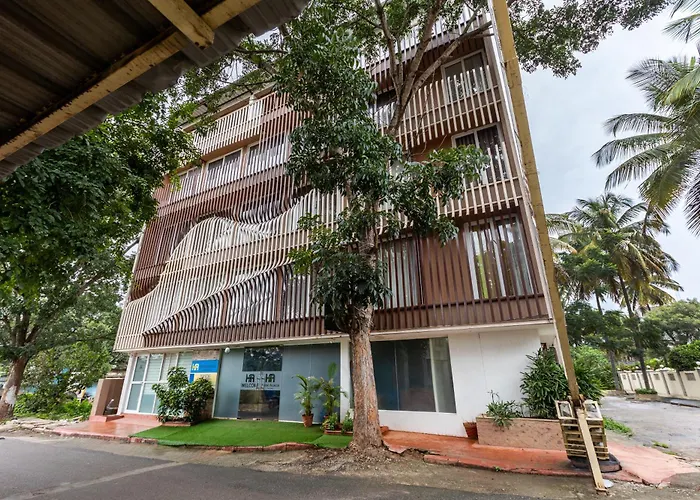 Hotel Acacia Yelahanka
