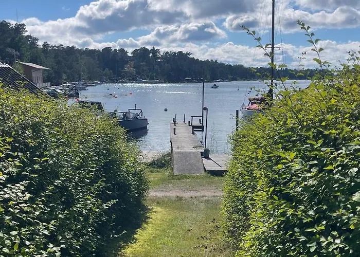 Skaergardsidyll I Stavsnaes Idyllic Archipelago Retreat In Stavsnaes