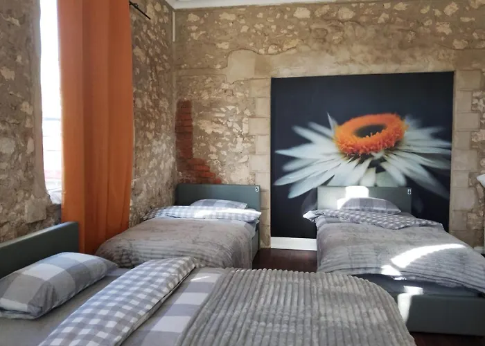 Freo Lodge Boutique Hostel