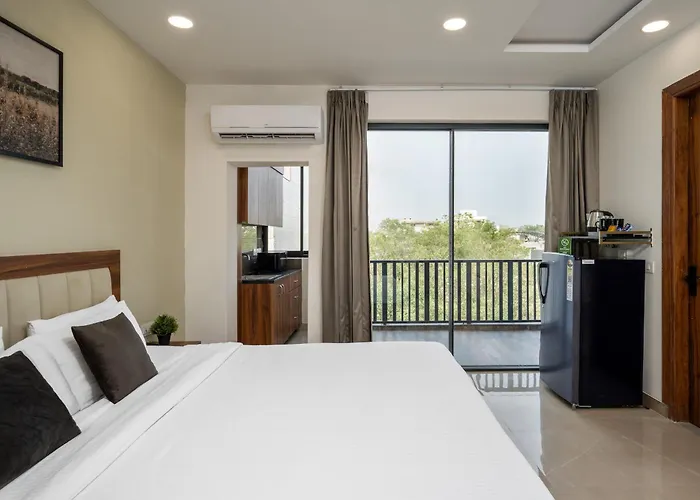 Wandr Hotel Golf Course Road, Near Cyber City, Gurugram