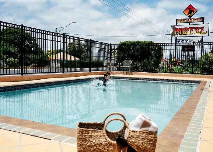 Buckaroo Motor Inn