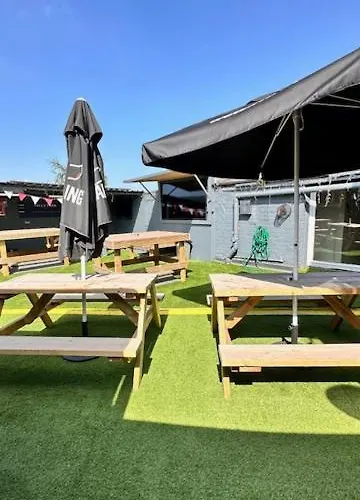 Shanahans B&B With Sports Bar