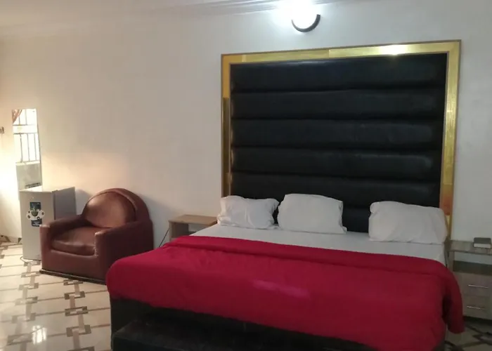 African Princess Hotel, New Haven