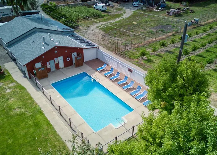 Maple Leaf Motel & Rv Park Resort