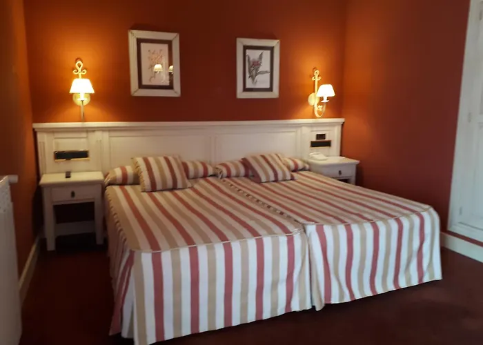 Hotel Leonor Mirón