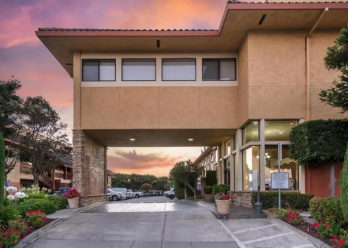 Best Western Plus Inn Of Hayward