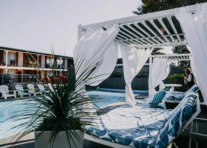 Town House Motor Inn