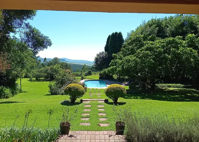 Halliwell Country Inn