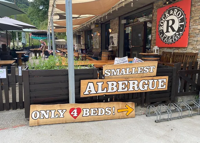 Vagabond Vieiras Beds & Communal Dinner Included Albergue Le-210
