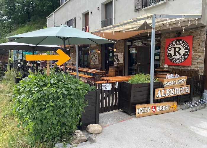 Vagabond Vieiras Beds & Communal Dinner Included Albergue Le-210