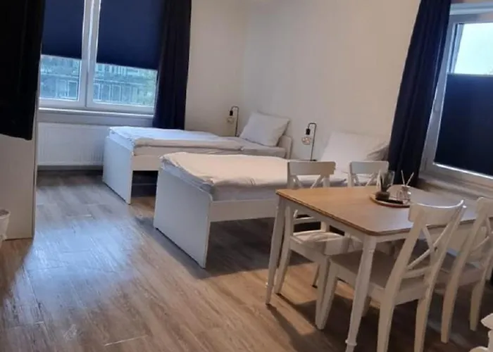 Dreibettzimmer Blau in zentraler Lage