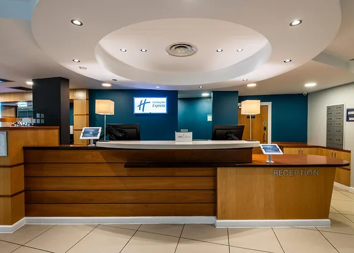 Holiday Inn Express Glasgow City Riverside By Ihg