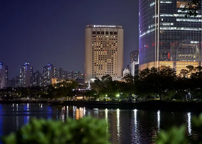 Lotte Hotel World