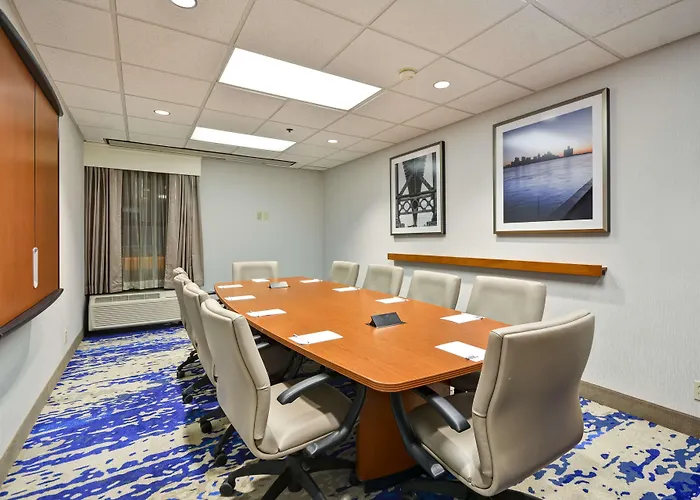 Hampton Inn Detroit Northville