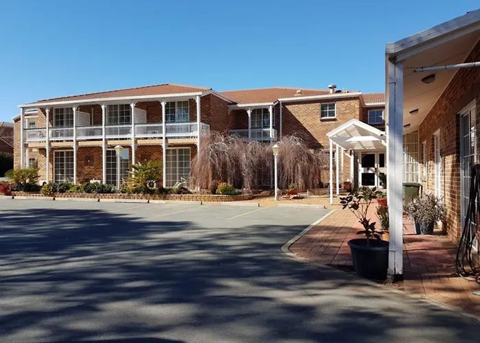 Golden Age Motor Inn