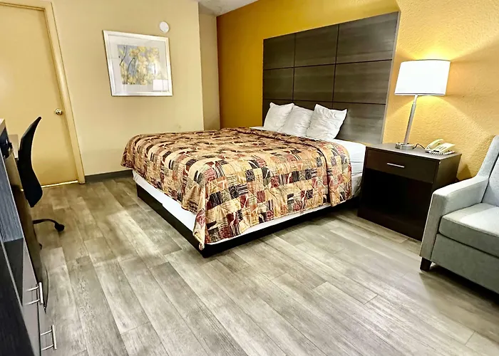 Days Inn By Wyndham Charlotte Northlake