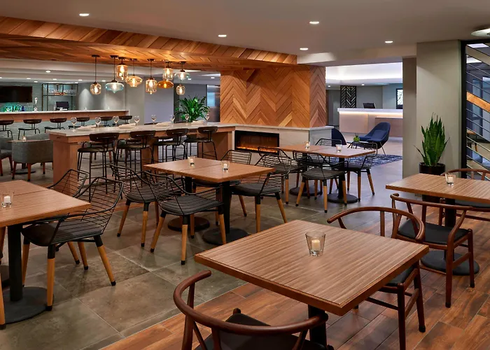 Fairfield By Marriott Montreal Downtown