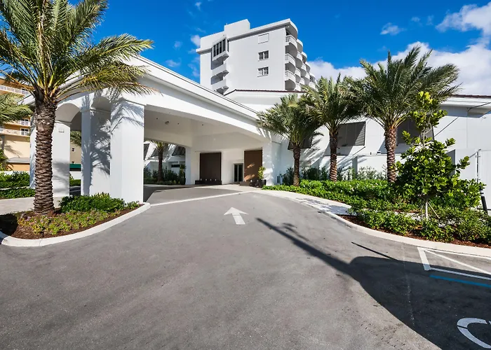 Beachcomber Resort & Club